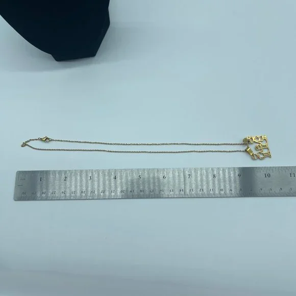 Gold Family Charm Necklace Chain Clasp - Picture 4 of 5